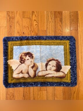 Vintage cherub bath mat